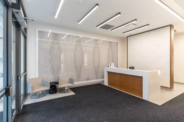 Toronto E09, ON M5G 0A8,10 Meadowglen PL #304