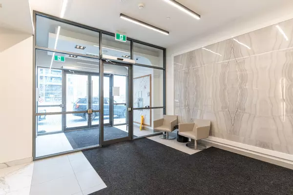 Toronto E09, ON M5G 0A8,10 Meadowglen PL #304