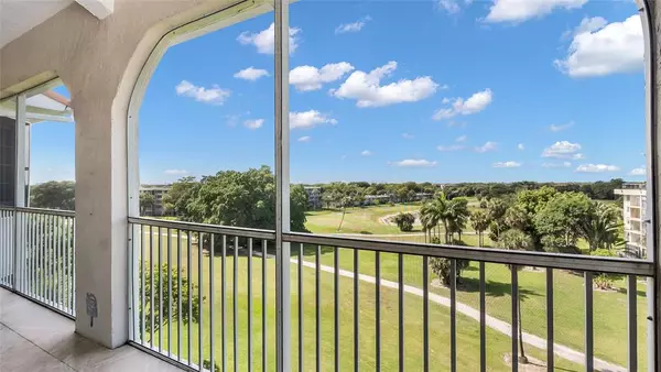 Pompano Beach, FL 33069,4116 W Palm Aire Dr #166B