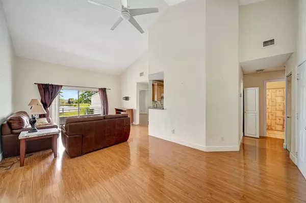 Lauderdale Lakes, FL 33309,3461 NW 44th St #206