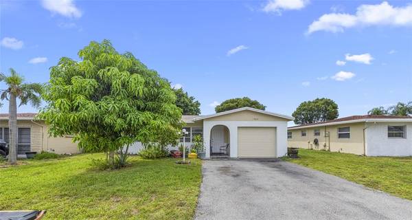 1060 NW 49th Ct, Deerfield Beach, FL 33064