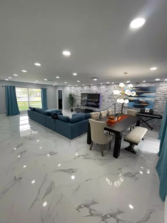 Coral Springs, FL 33065,12064 NW 24th St