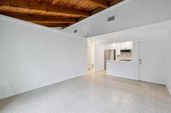 Fort Lauderdale, FL 33316,410 SE 13th St #4