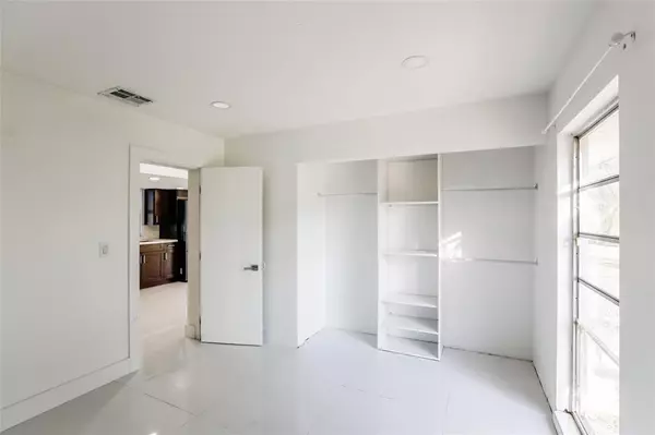 Tamarac, FL 33321,6609 NW 80th Ct