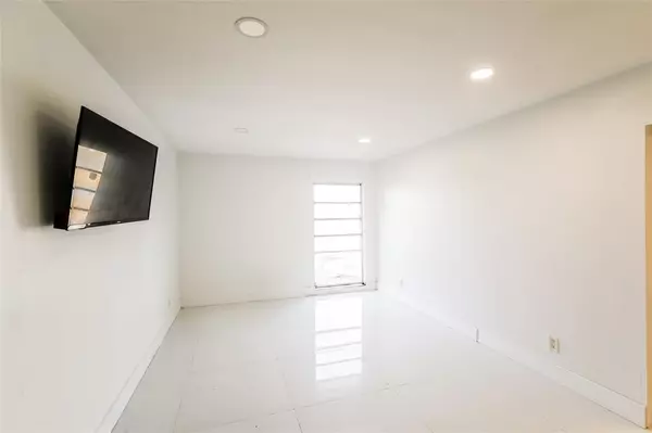 Tamarac, FL 33321,6609 NW 80th Ct