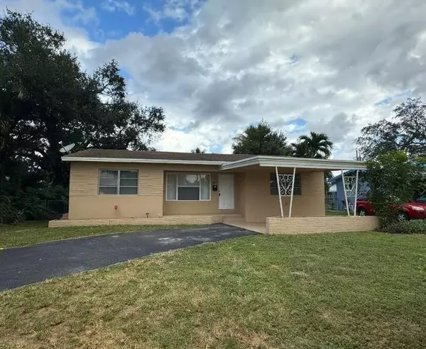 6817 SW 10th St, Pembroke Pines, FL 33023