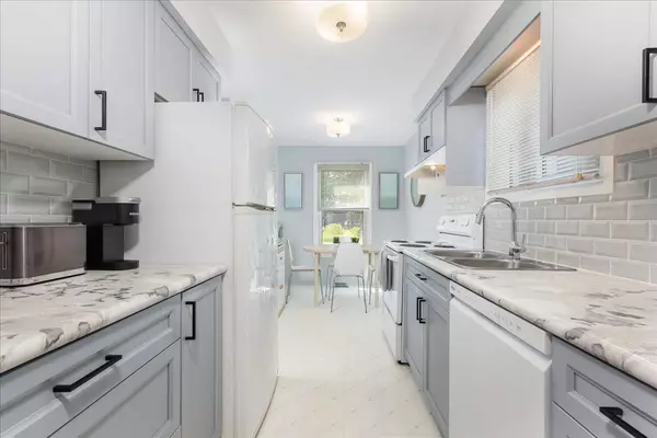 East Gwillimbury, ON L0G 1M0,86 Princess ST