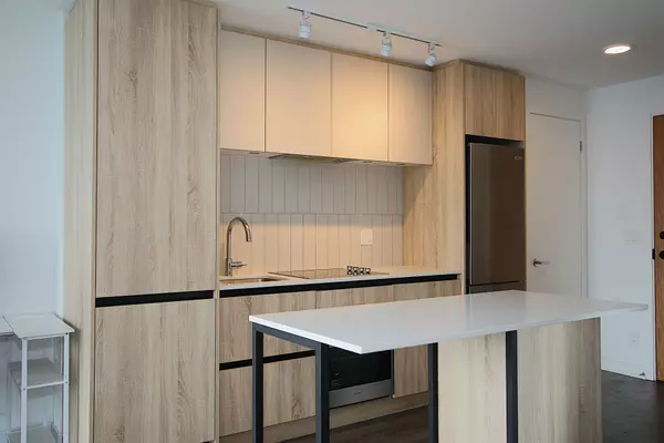 Vaughan, ON L4J 0B8,7950 Bathurst ST #2310