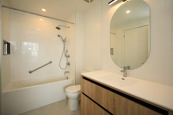 Vaughan, ON L4J 0B8,7950 Bathurst ST #2310