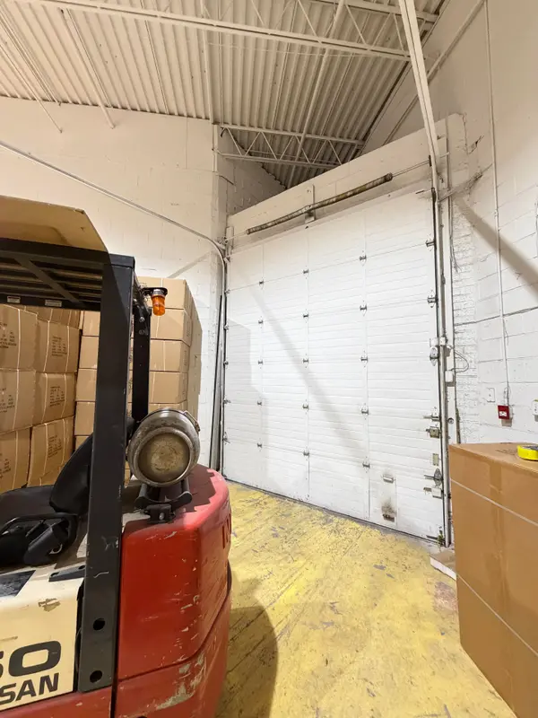 Markham, ON L3R 3W3,2600 John ST #212