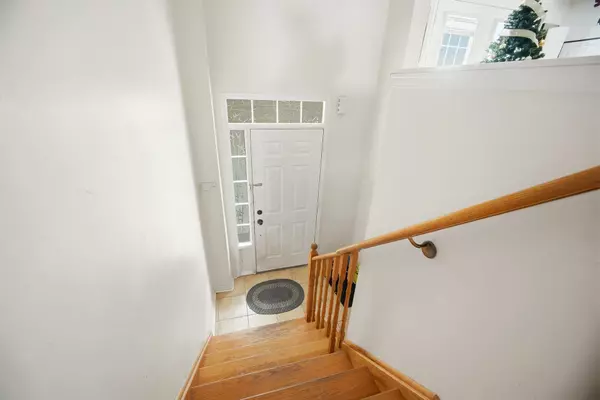 Vaughan, ON L4L 9M9,19 Foxchase AVE #31