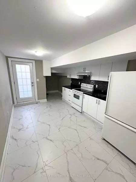 Markham, ON L6B 0V4,16 Greenery RD #Basement