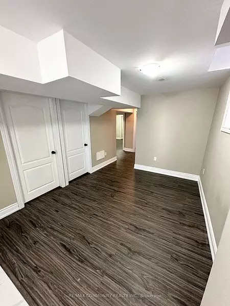 Markham, ON L6B 0V4,16 Greenery RD #Basement