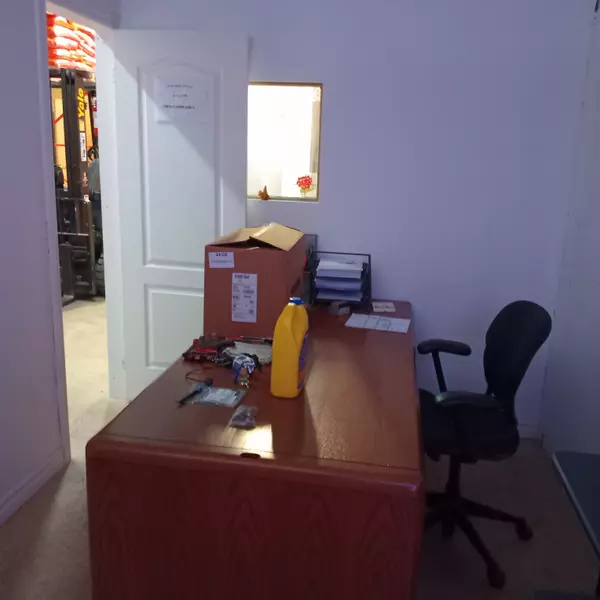 Newmarket, ON L3Y 6Z2,580 Steven CT #4-9