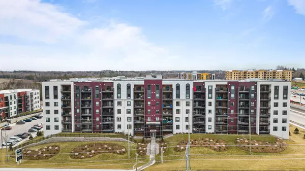 4 SPICE WAY #117, Barrie, ON L9J 0M2