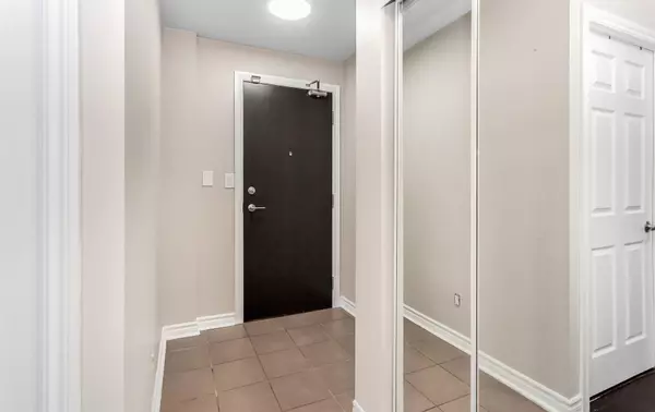 Mississauga, ON L5B 0B9,3504 Hurontario ST #2109