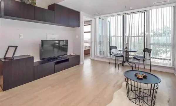 Toronto W07, ON M8Z 0C9,51 Lady Bank RD S #201