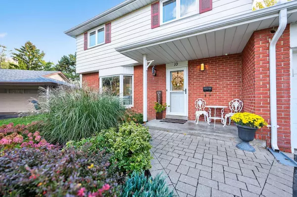 Brampton, ON L6T 2A6,10 Essex PL