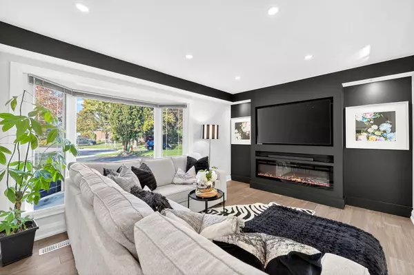 Brampton, ON L6T 2A6,10 Essex PL