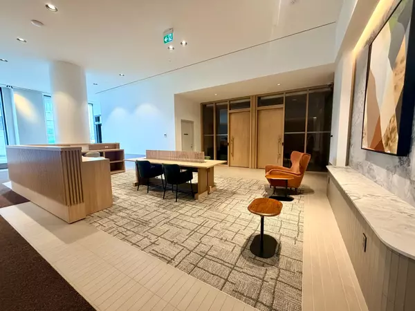 Mississauga, ON L5B 0P6,395 Square One DR #1212