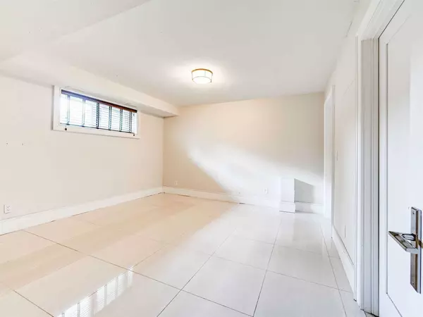 Toronto W08, ON M9B 4W8,63 Burrows AVE #BASEMENT UNIT