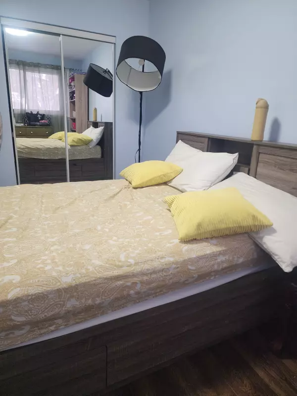 Brampton, ON L6T 1N2,63 Alexandria CRES