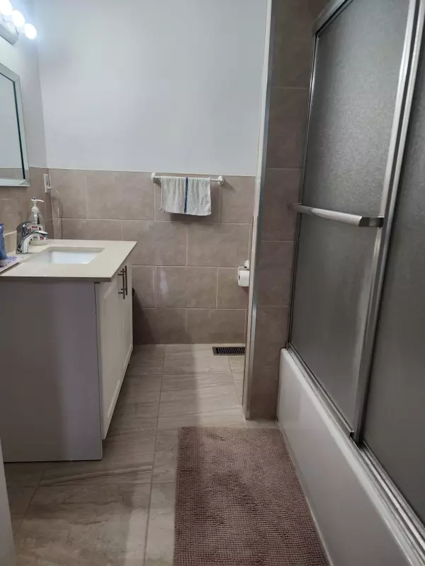 Brampton, ON L6T 1N2,63 Alexandria CRES