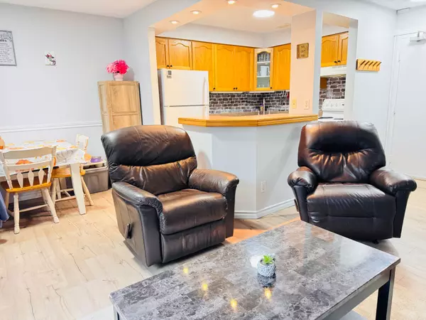 Halton Hills, ON L7J 1R9,24 Ransom ST #306