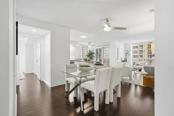 5229 Dundas ST W #1210, Toronto W08, ON M9B 6L9