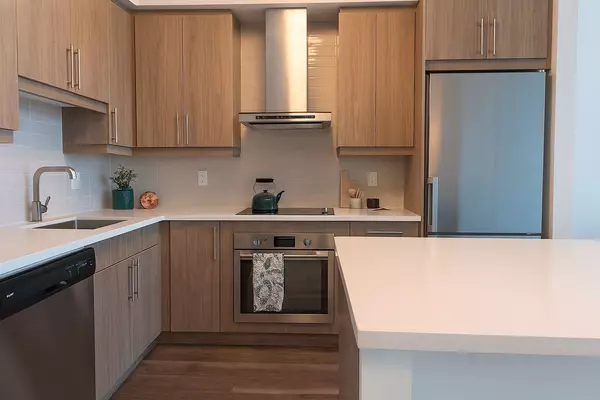 Burlington, ON L7R 2C8,2087 FAIRVIEW ST #2005