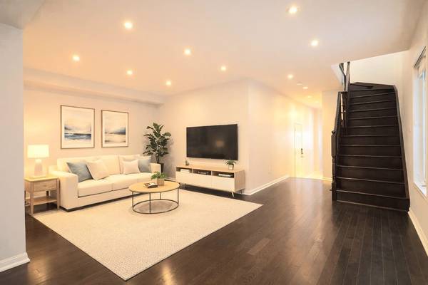 20 Oswald RD S, Brampton, ON L6P 0V9