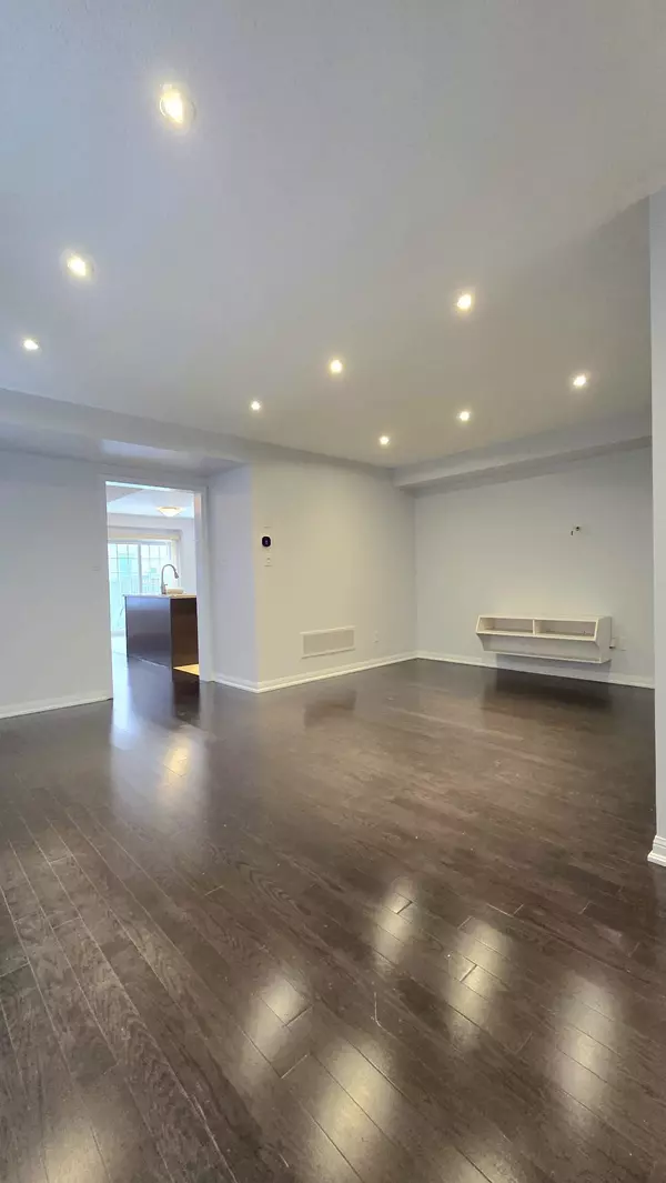 Brampton, ON L6P 0V9,20 Oswald RD S