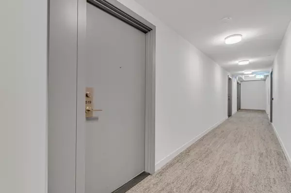 Toronto W07, ON M8Z 1N8,859 The Queensway N/A #519