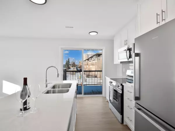 Barrhaven, ON K2J 7N8,401 Glenroy Gilbert DR #18