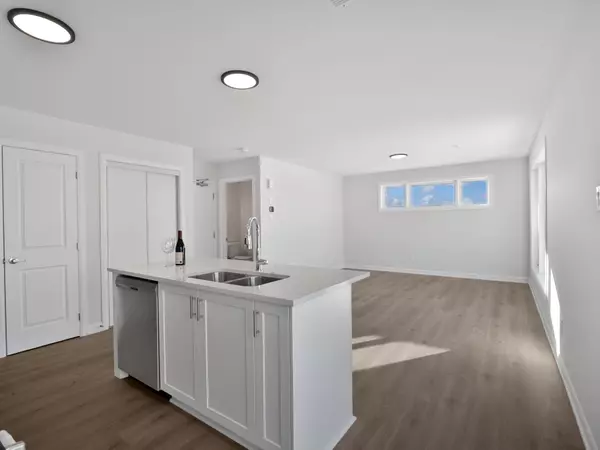 Barrhaven, ON K2J 7N8,401 Glenroy Gilbert DR #18