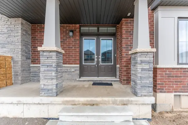 Thorold, ON L2V 0B8,120 Velvet WAY