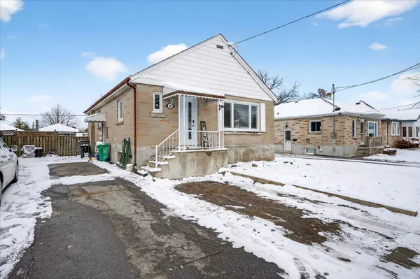 Peterborough, ON K9J 3Z8,762 Cameron ST
