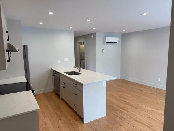 Carlington - Central Park, ON K1Z 8J9,1250 Trenton AVE