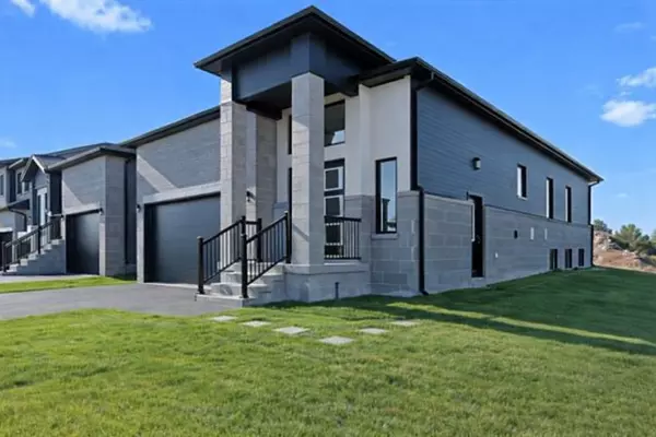 Loyalist, ON K0H 2H0,112 Creighton DR