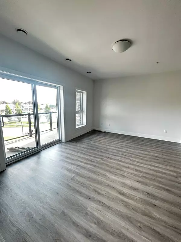 Kitchener, ON N2A 0L3,1000 Lackner PL #303