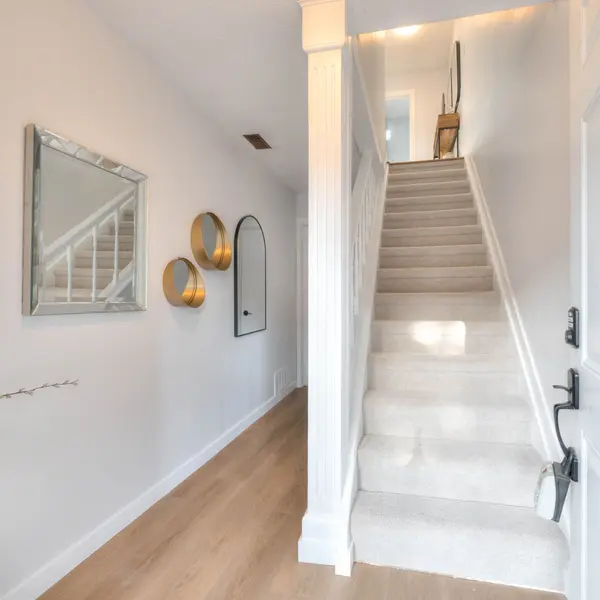 Guelph/eramosa, ON N0B 2K0,100 Inkerman ST #8