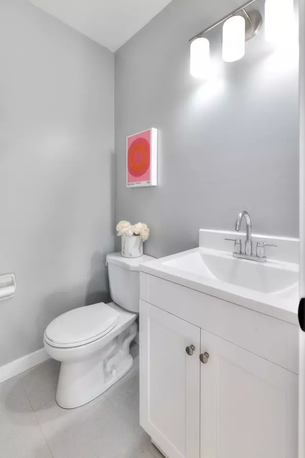 Guelph/eramosa, ON N0B 2K0,100 Inkerman ST #8