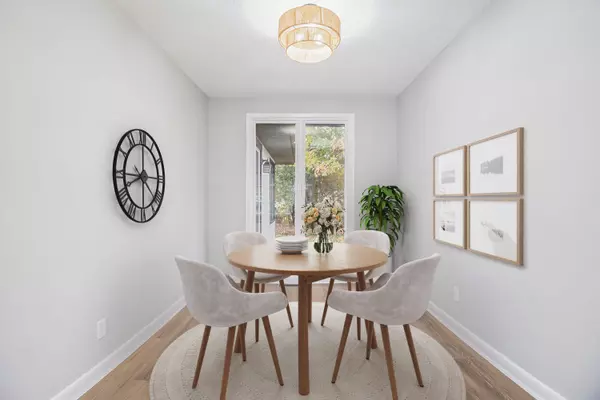 Alta Vista And Area, ON K1G 0C4,1327 Avenue S AVE