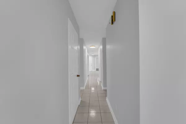 Hamilton, ON L8N 2W2,90 Tisdale ST S