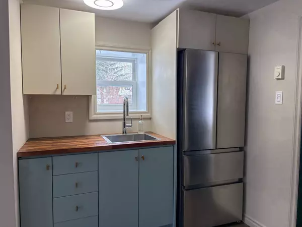 Renfrew, ON K7V 2L2,138 Blake ST