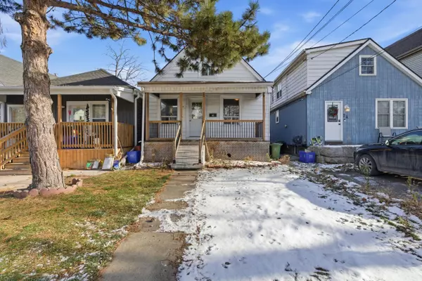 26 Bayfield AVE, Hamilton, ON L8H 3M4