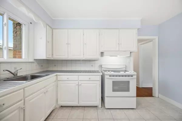 Niagara Falls, ON L2G 1J7,6001 North ST