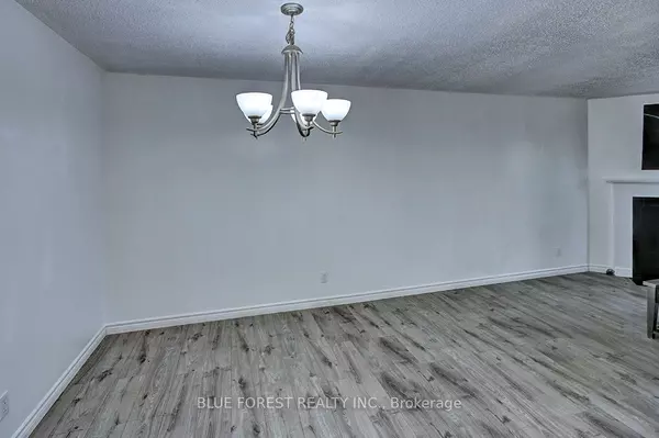 London South, ON N5Z 4Y1,739 Deveron CRES #209