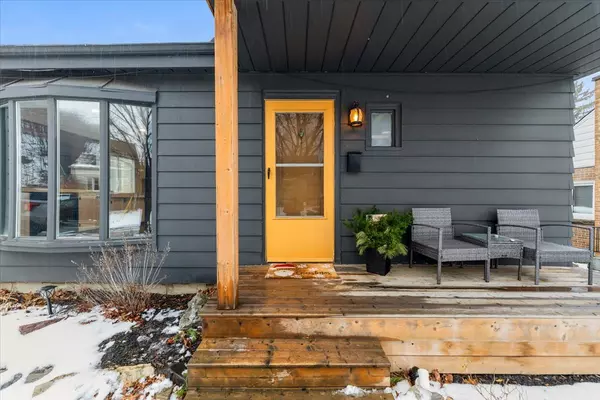 Hamilton, ON L8K 4X4,11 Scotia AVE