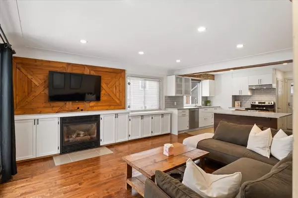 Hamilton, ON L8K 4X4,11 Scotia AVE